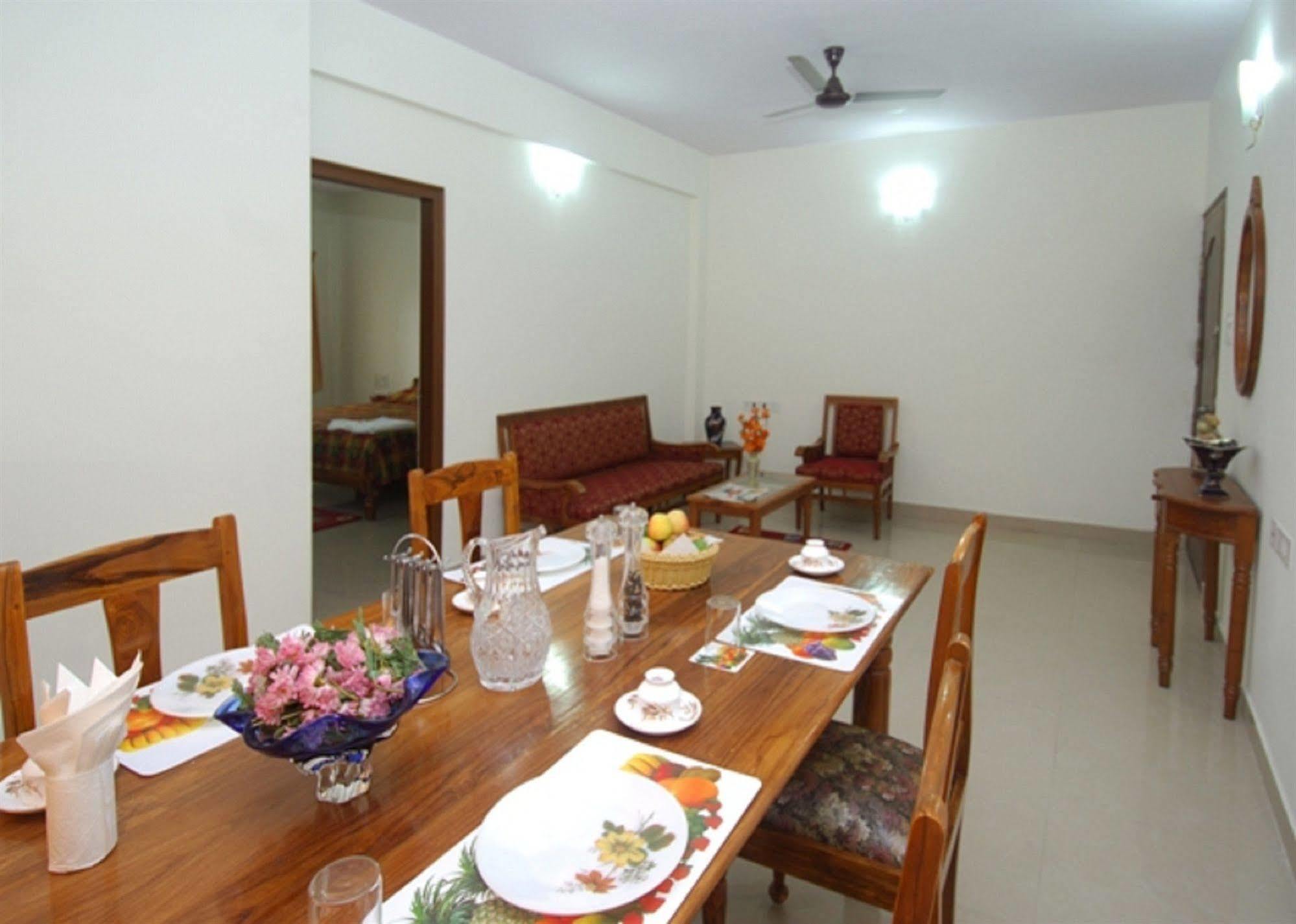 Oyo 6110 Thalassa Suites بنغالور المظهر الخارجي الصورة